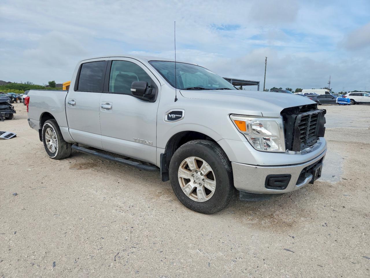 2017 Nissan Titan S Серебряный vin: 1N6AA1EK2HN518012