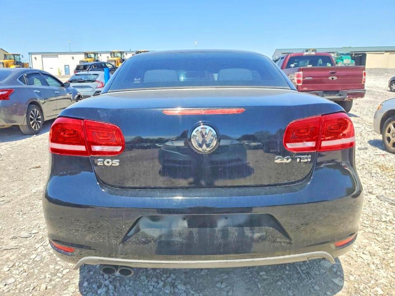 2012 Volkswagen Eos Komfort Black vin: WVWBW7AH8CV005362