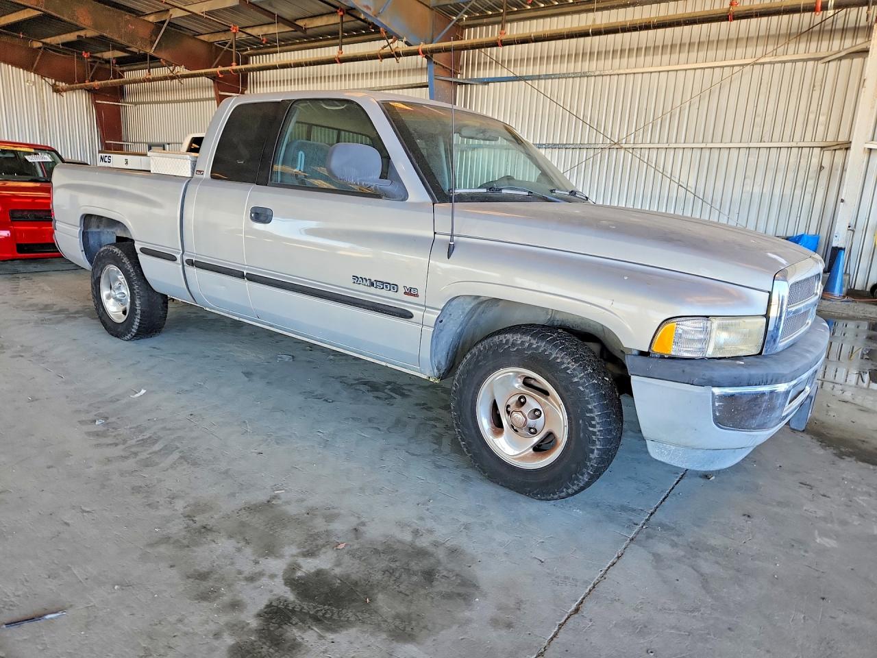 1998 Dodge Ram 1500 Silver vin: 1B7HC13ZXWJ224891