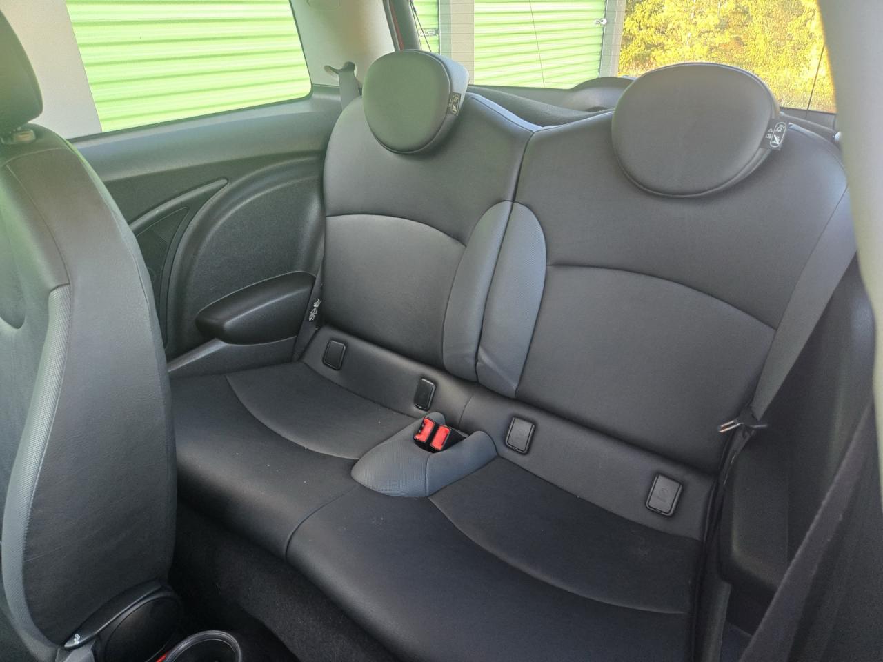 2007 Mini Cooper Красный vin: WMWMF33517TU63263