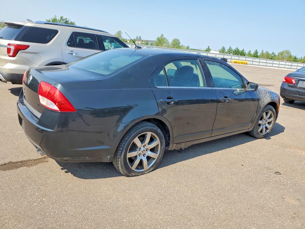 2010 Mercury Milan Premier Green vin: 3MEHM0JA1AR655153