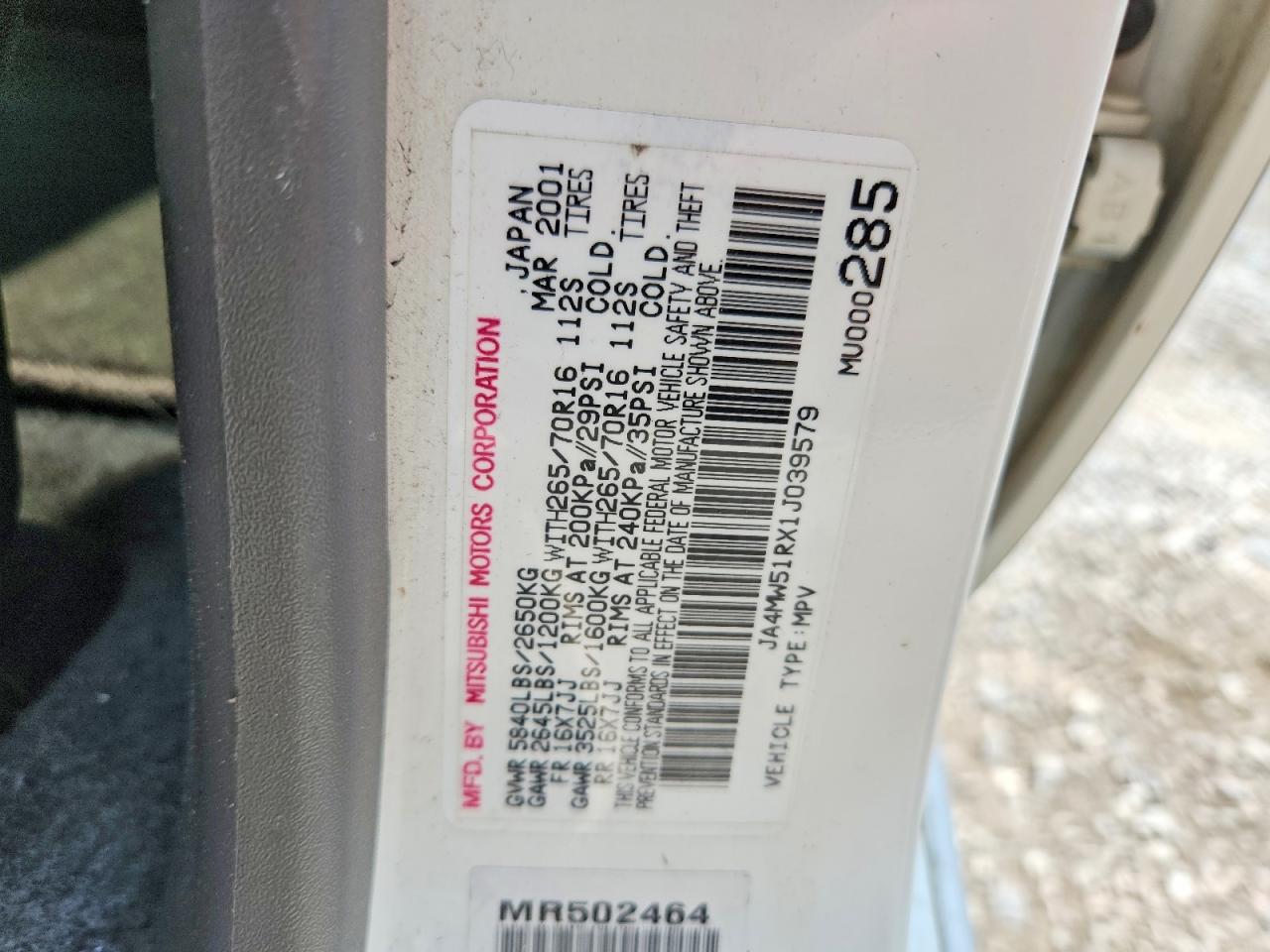 2001 Mitsubishi Montero Limited White vin: JA4MW51RX1J039579