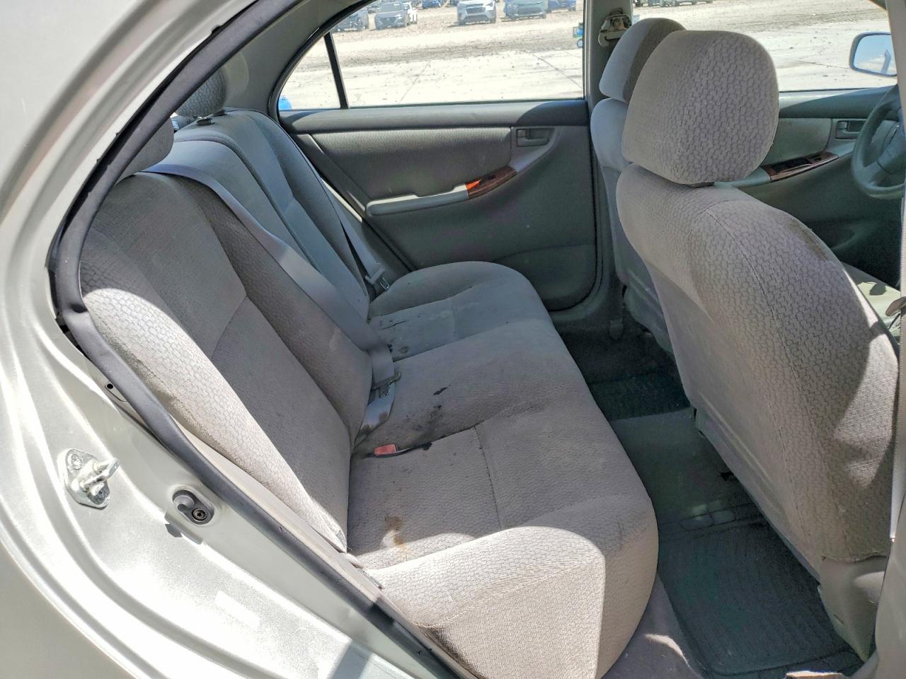 2004 Toyota Corolla Le Silver vin: 1NXBR38E54Z281013