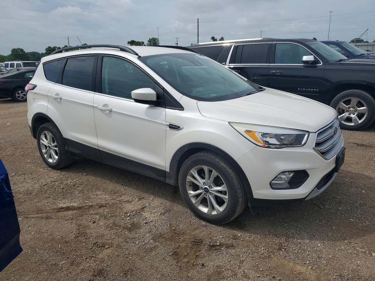 2018 Ford Escape Se White vin: 1FMCU0GD8JUC19062