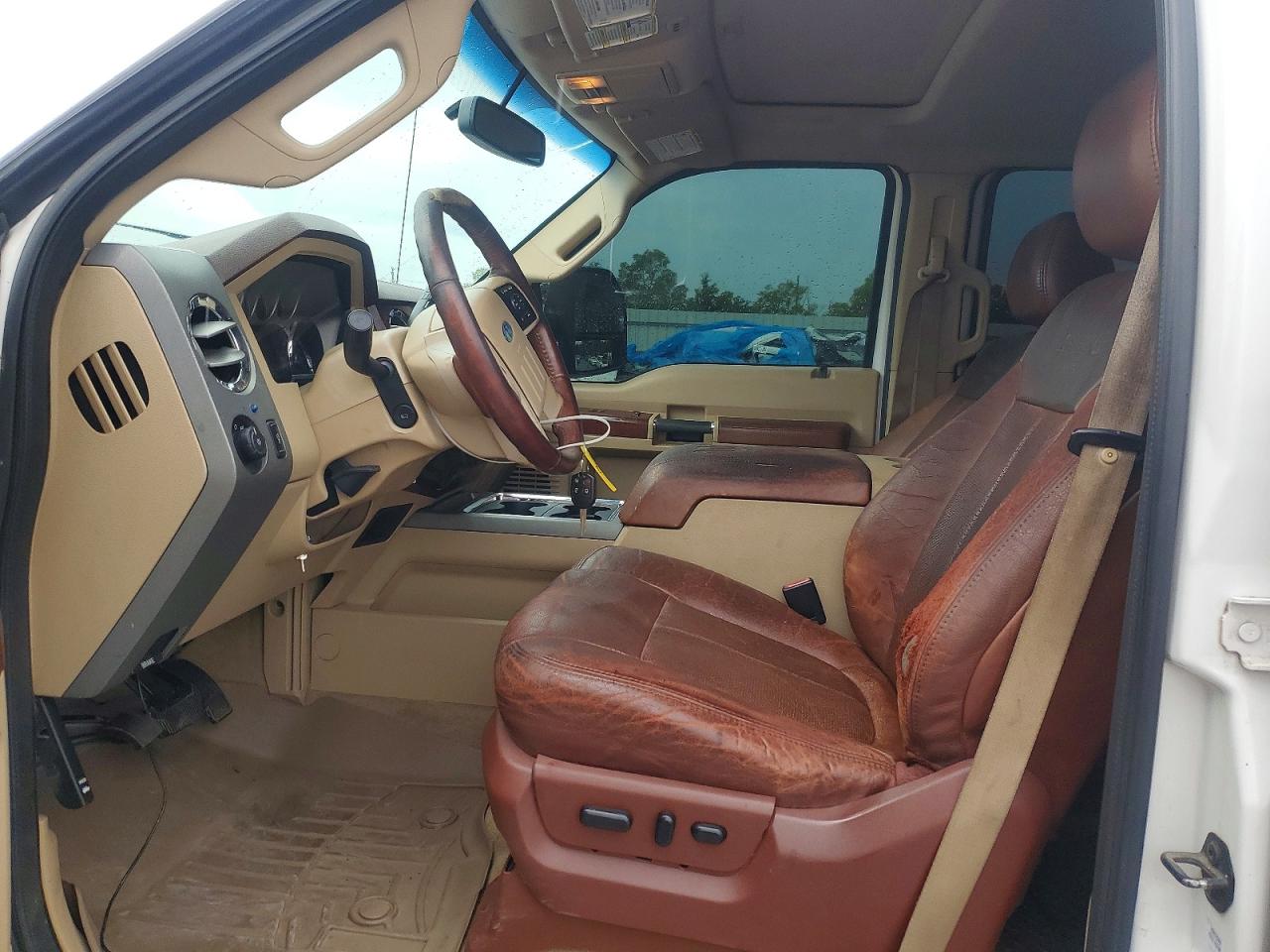 2011 Ford F250 Super Duty White vin: 1FT7W2BT9BEA12976