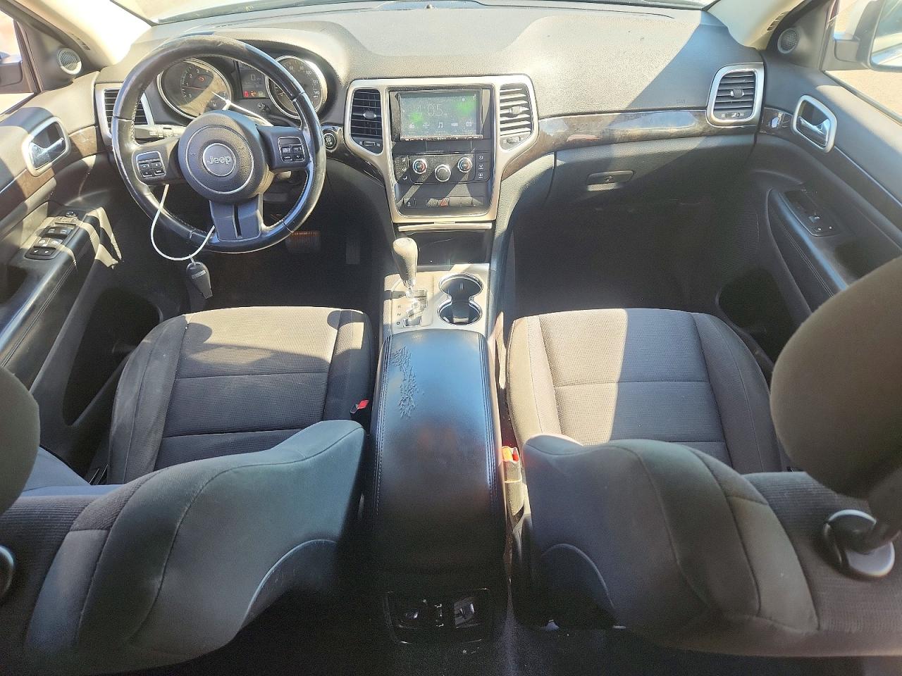 2011 Jeep Grand Cherokee Laredo Silver vin: 1J4RR4GGXBC551491