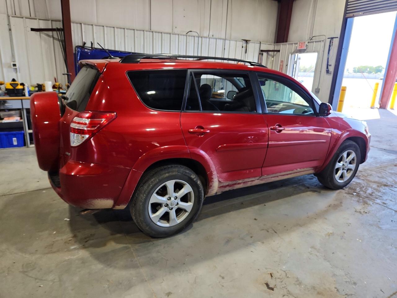 2011 Toyota Rav4 Limited Red vin: JTMDK4DV2BD018102