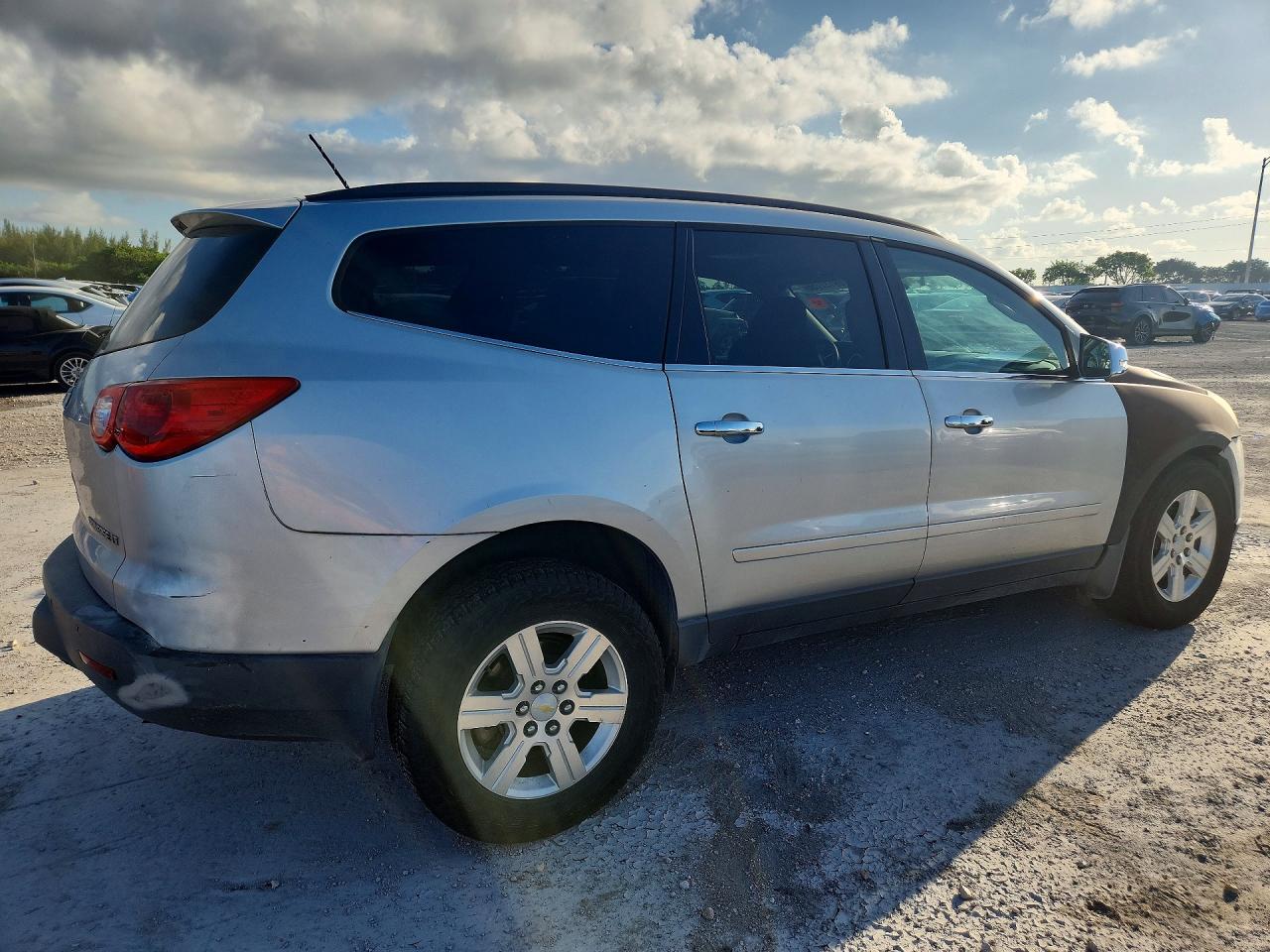 2012 Chevrolet Traverse Lt Silver vin: 1GNKVGED1CJ109961