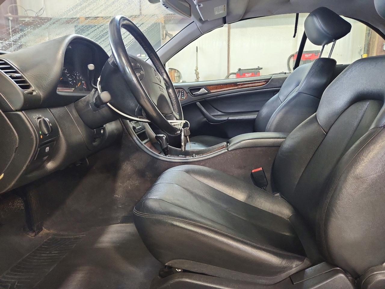 2001 Mercedes-benz Clk 320 Серебряный vin: WDBLK65G81T070506