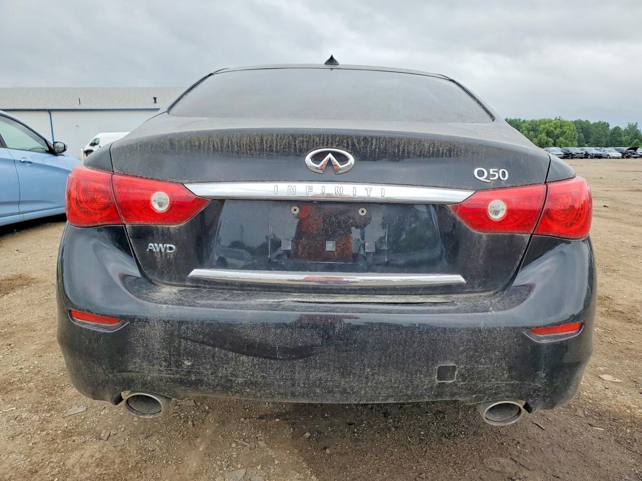2015 Infiniti Q50 Premium Black vin: JN1BV7ARXFM392702