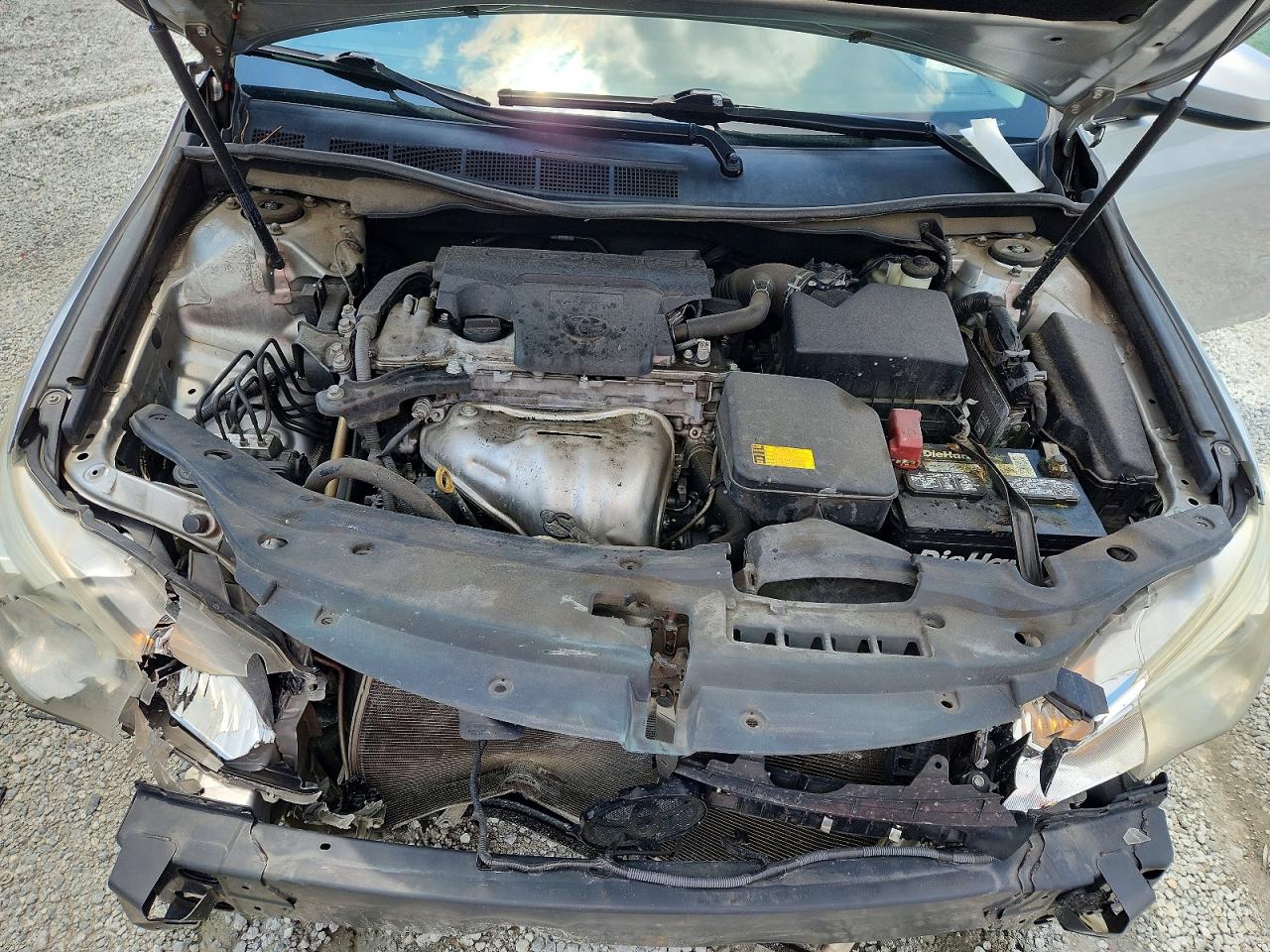 2015 Toyota Camry Le Silver vin: 4T1BF1FK4FU487321