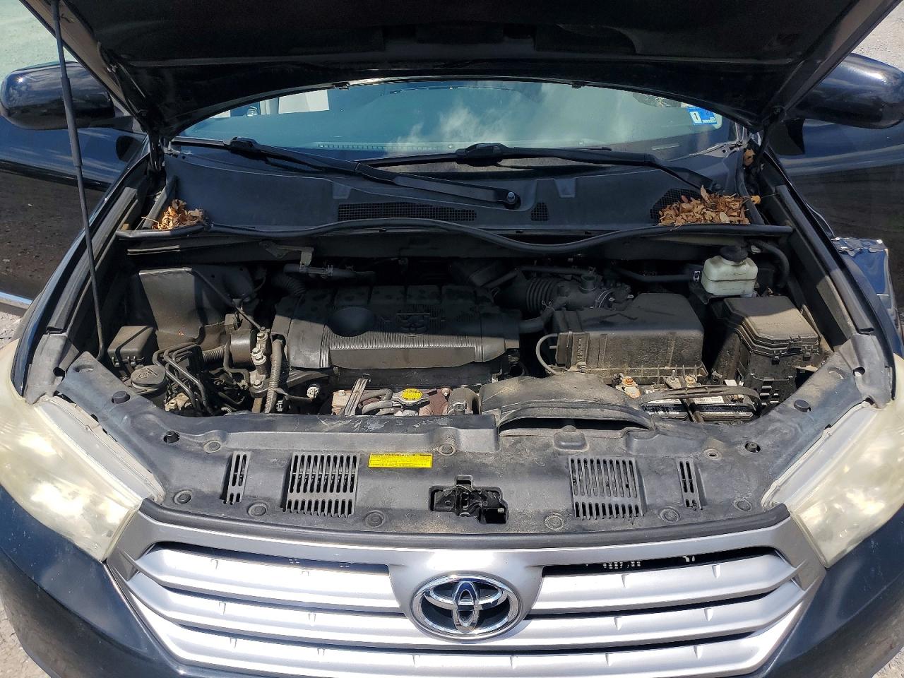 2013 Toyota Highlander Base Черный vin: 5TDZA3EH4DS043358