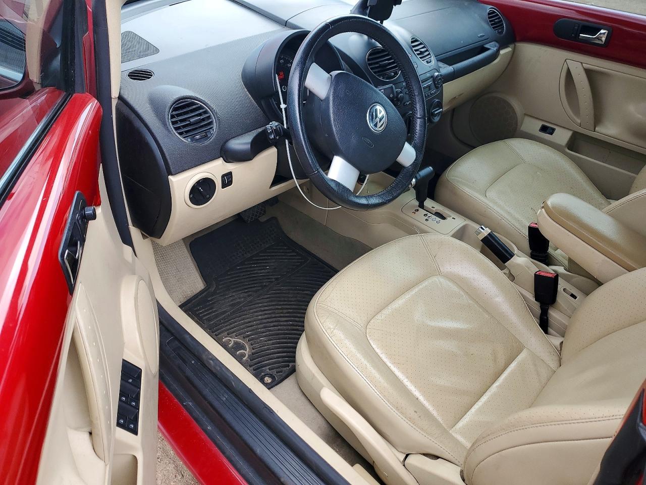 2006 Volkswagen New Beetle Convertible Option Package 2 Красный vin: 3VWSF31YX6M323696