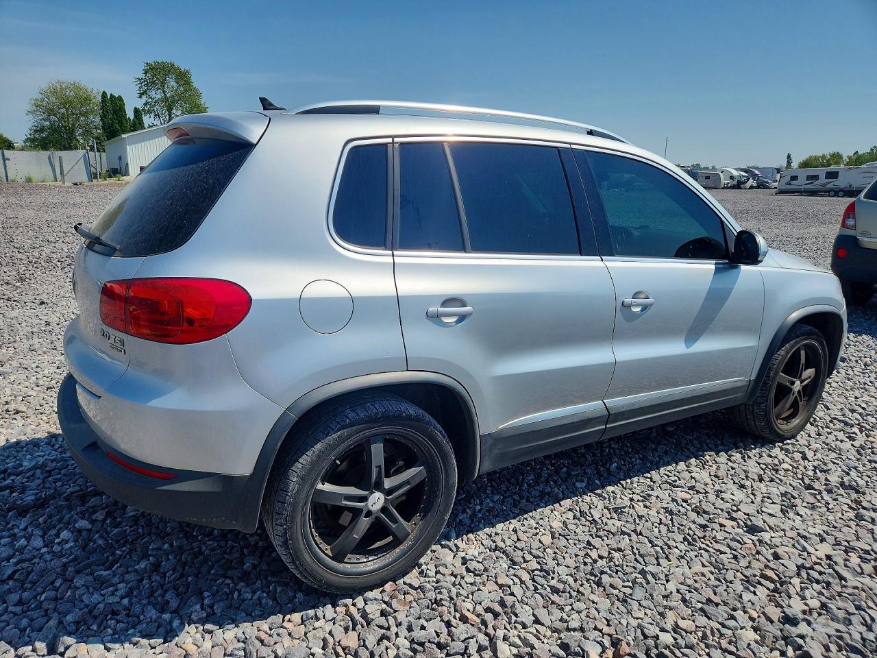 2012 Volkswagen Tiguan S Silver vin: WVGBV7AX3CW595227