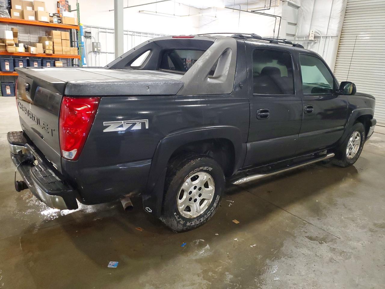 2005 Chevrolet Avalanche K1500 Gray vin: 3GNEK12Z45G244889