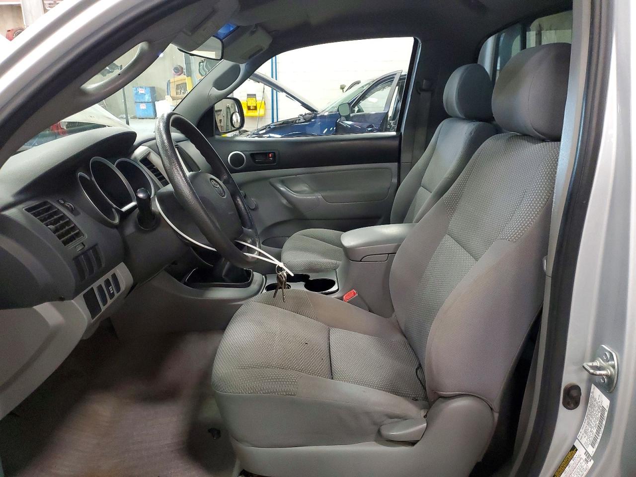 2006 Toyota Tacoma Base Серебряный vin: 5TEPX42N36Z283352