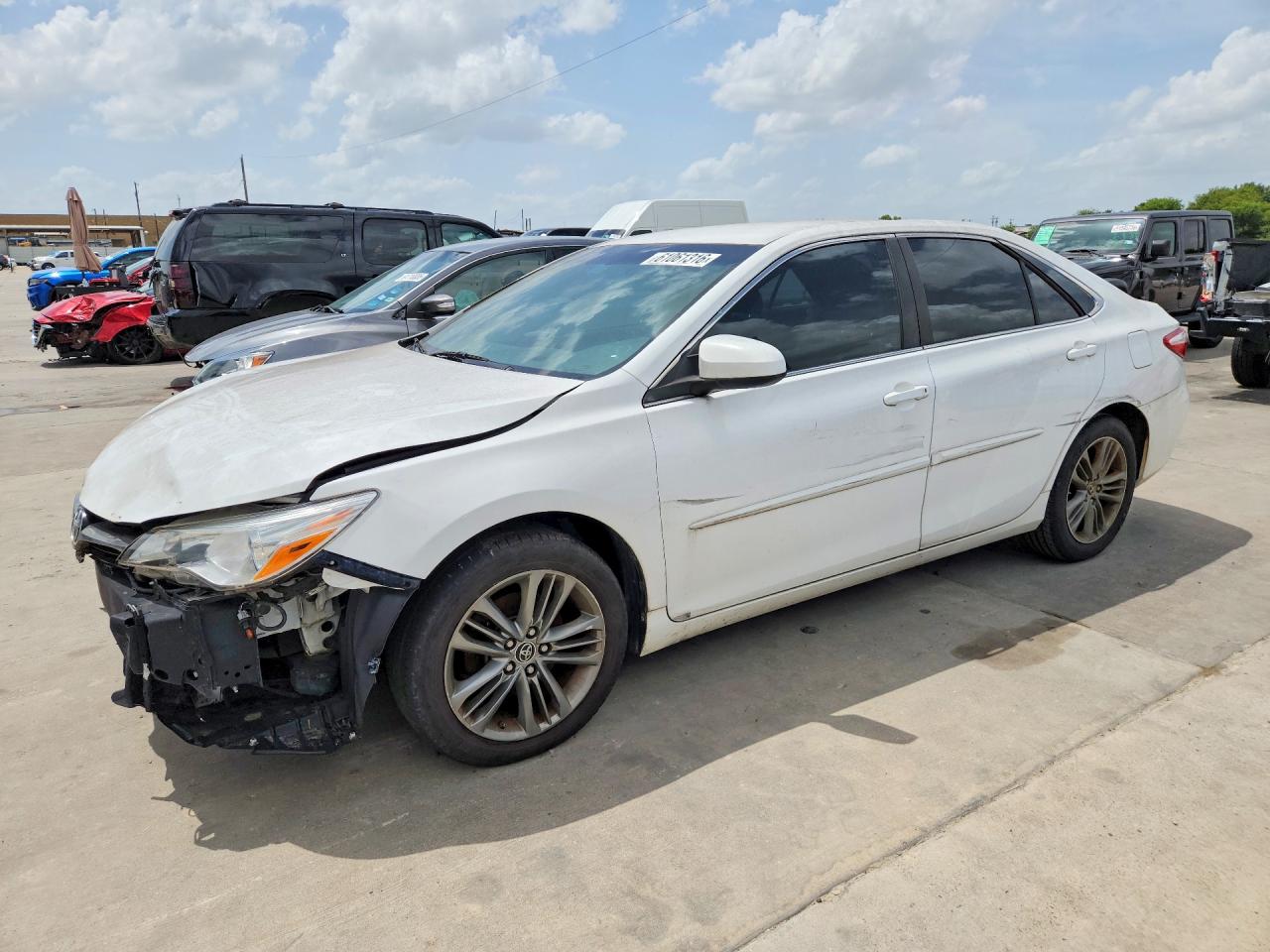 2015 Toyota Camry Se White vin: 4T1BF1FK6FU006811