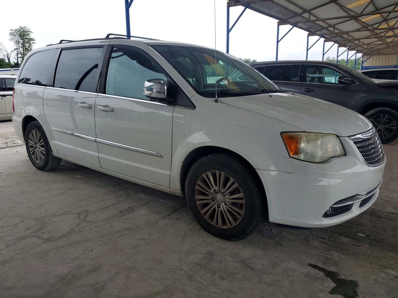 2014 Chrysler Town & Country Touring L White vin: 2C4RC1CG4ER200079