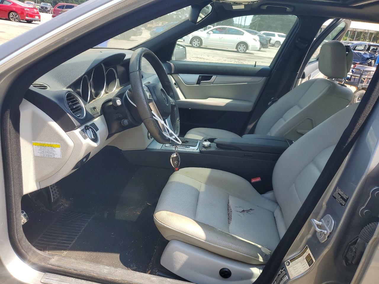 2013 Mercedes-benz C 250 Gray vin: WDDGF4HB0DA779352