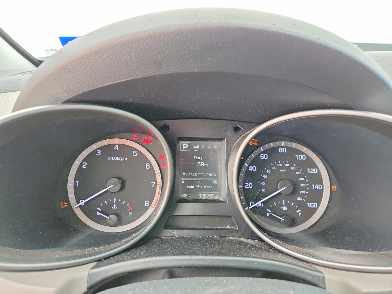 2017 Hyundai Santa Fe Se Silver vin: KM8SM4HF9HU170516
