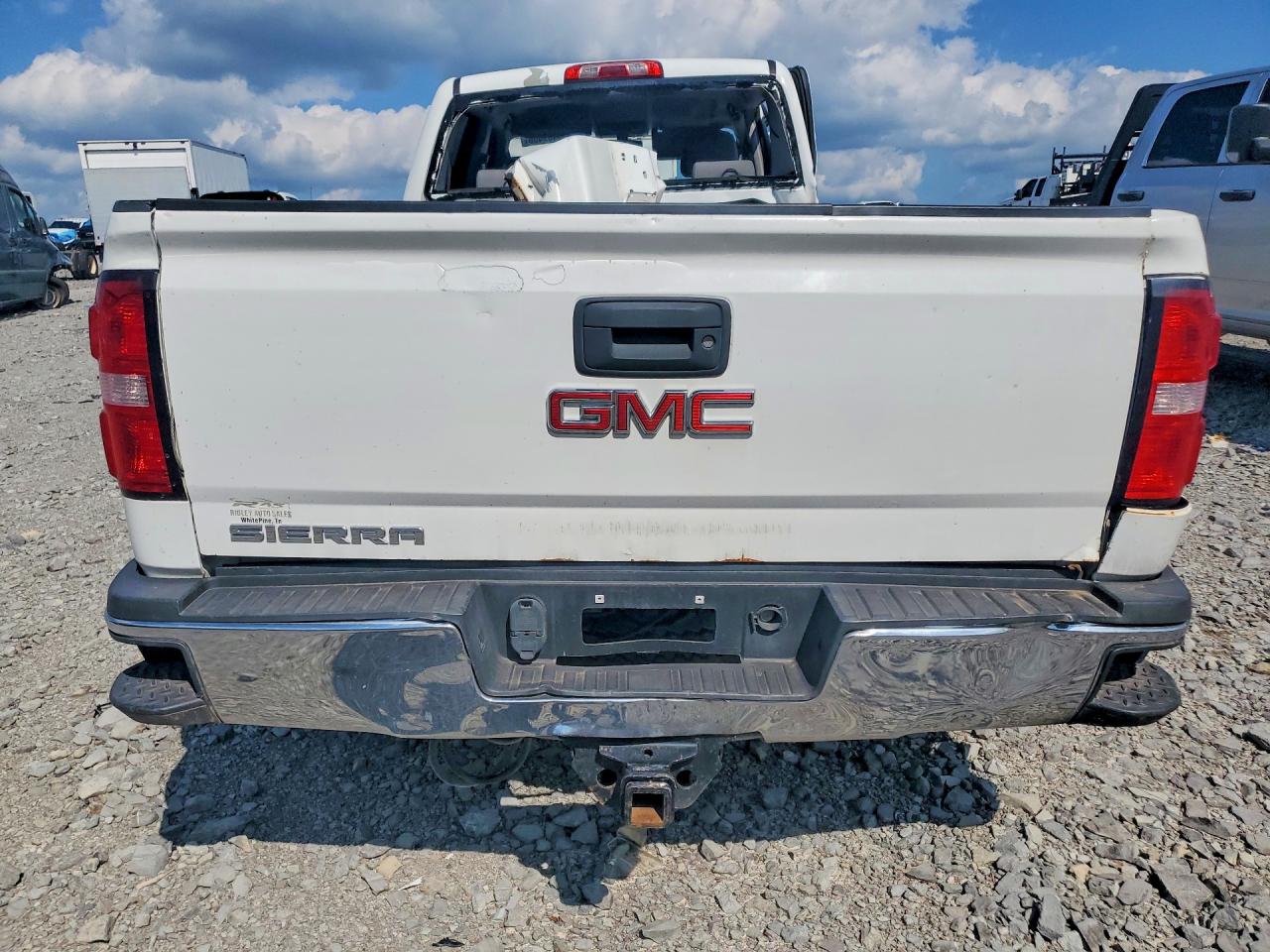 2015 Gmc Sierra K2500 Heavy Duty White vin: 1GT12XE84FF110769