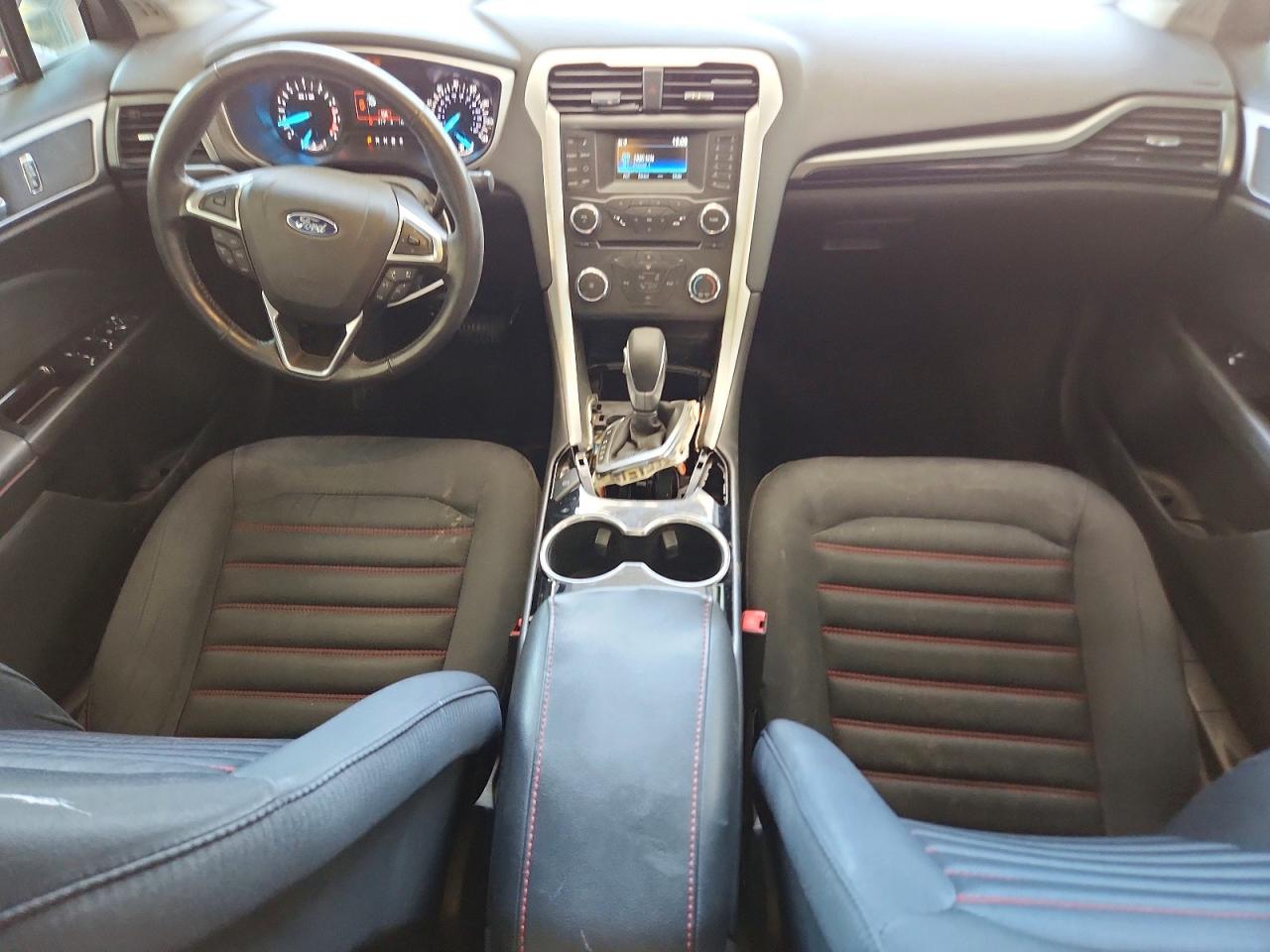 2015 Ford Fusion Se Красный vin: 3FA6P0HD8FR225455