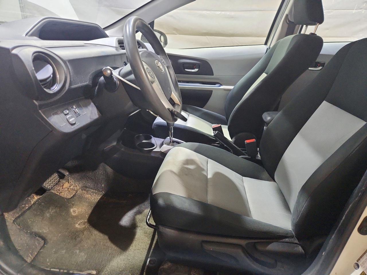 2012 Toyota Prius C Three White vin: JTDKDTB36C1519168