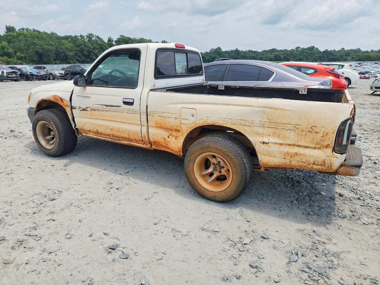 2000 Toyota Tacoma Base White vin: 4TANL42NXYZ590367