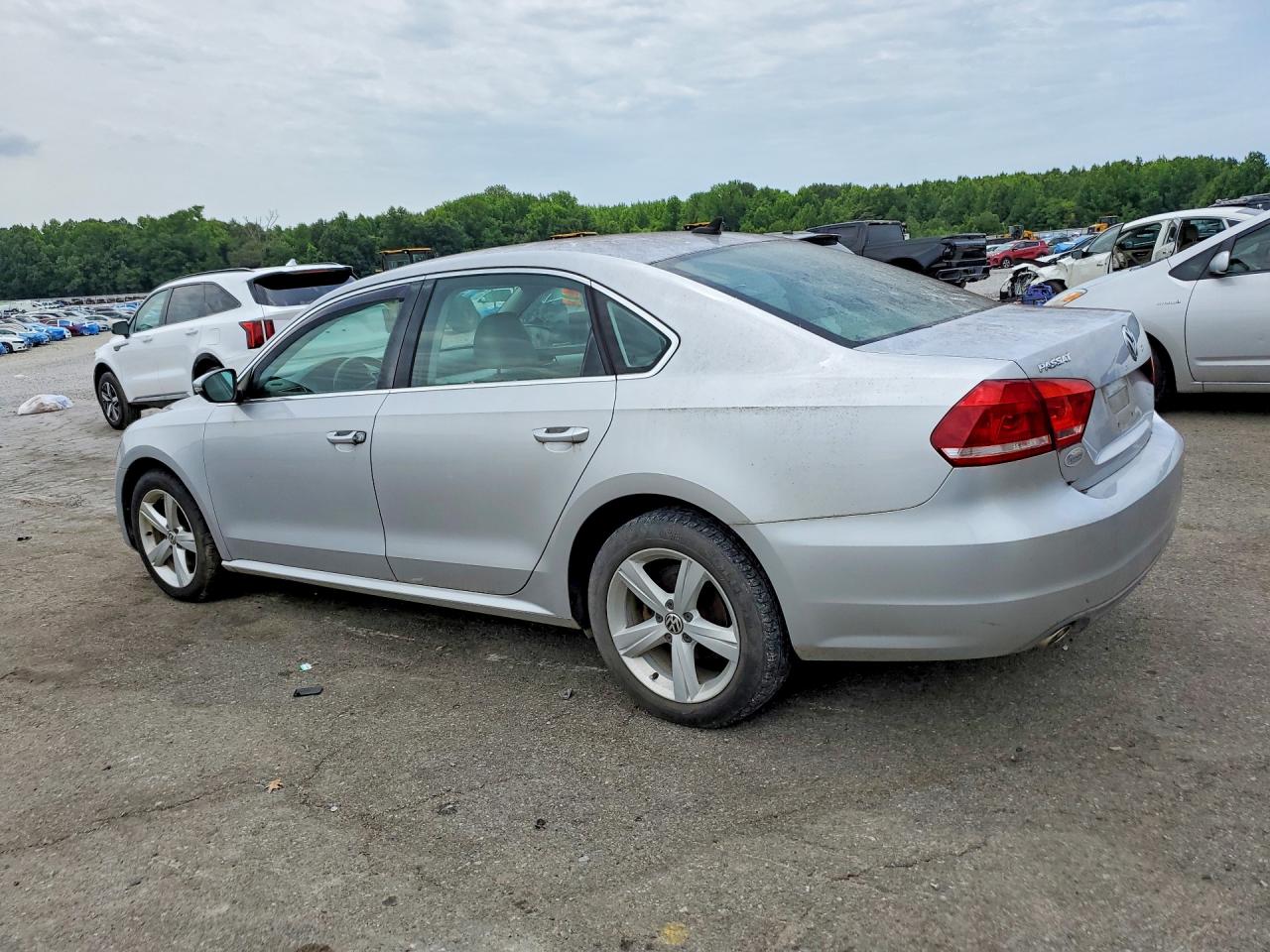 2012 Volkswagen Passat Se Серебряный vin: 1VWBN7A34CC066322