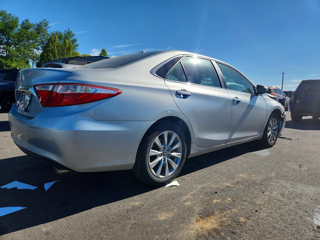 2015 Toyota Camry Xle Silver vin: 4T4BF1FK8FR507690