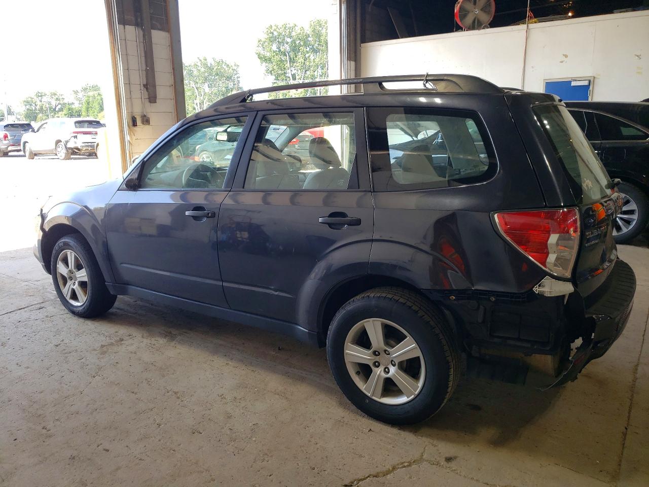 2012 Subaru Forester 2.5x Blue vin: JF2SHBBCXCH400725