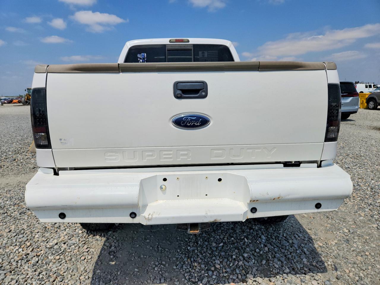 2010 Ford F250 Super Duty White vin: 1FTSW2BR6AEA28095