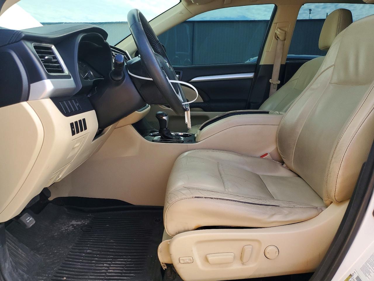 2015 Toyota Highlander Xle White vin: 5TDKKRFH2FS100854