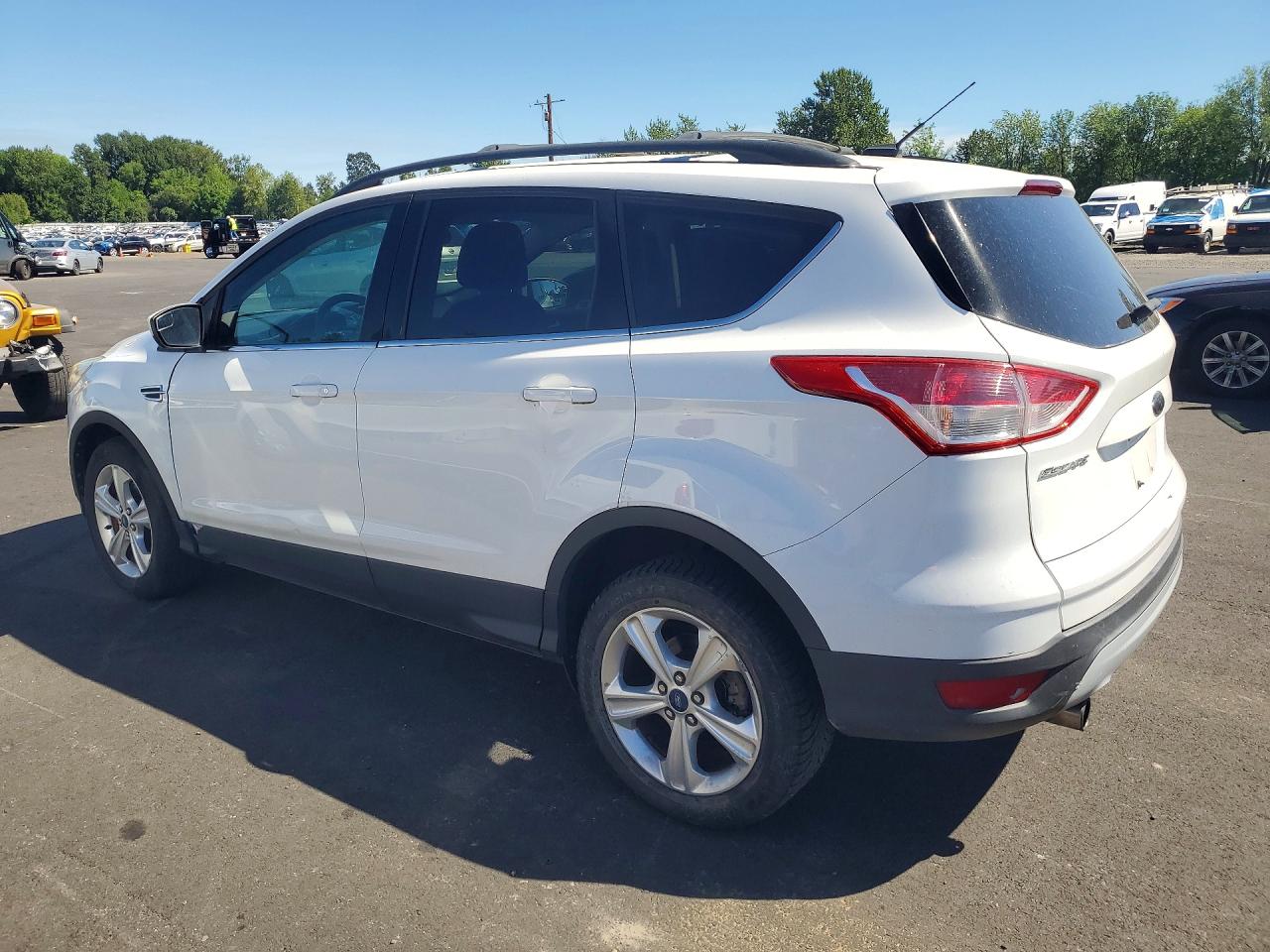 2013 Ford Escape Se Белый vin: 1FMCU0GX6DUC56481