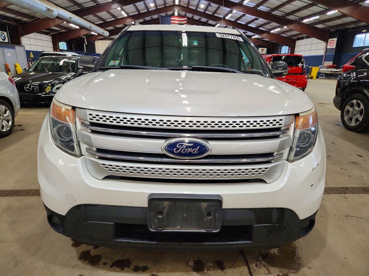 2012 Ford Explorer Xlt White vin: 1FMHK8D89CGB04019