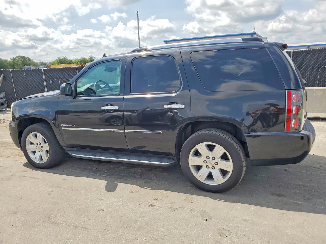 2012 Gmc Yukon Denali Black vin: 1GKS2EEF2CR186612