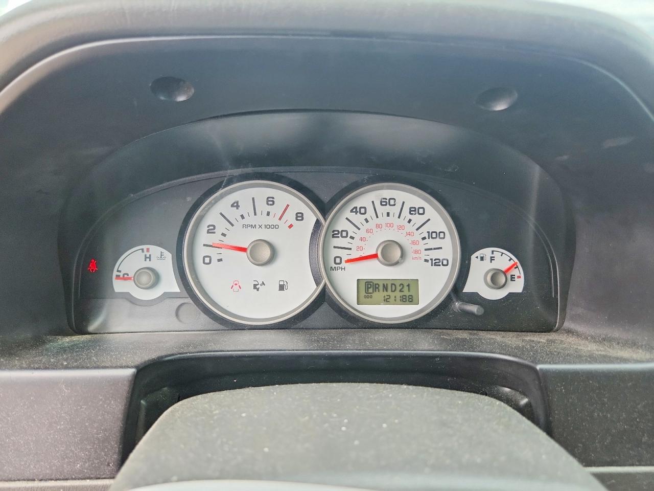 2006 Ford Escape Xlt White vin: 1FMCU93196KA44680