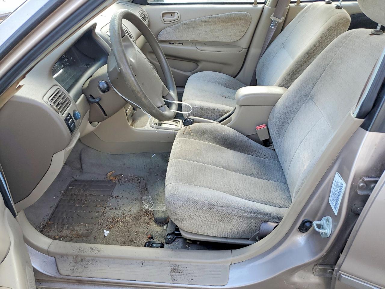 2001 Toyota Corolla Le Золотой vin: 1NXBR12E41Z470115