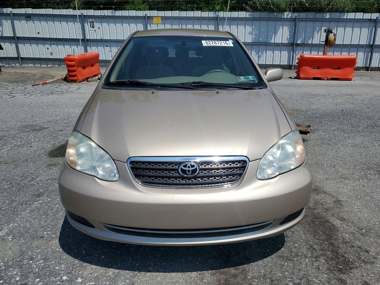 2006 Toyota Corolla Le Gold vin: 2T1BR32E76C650953