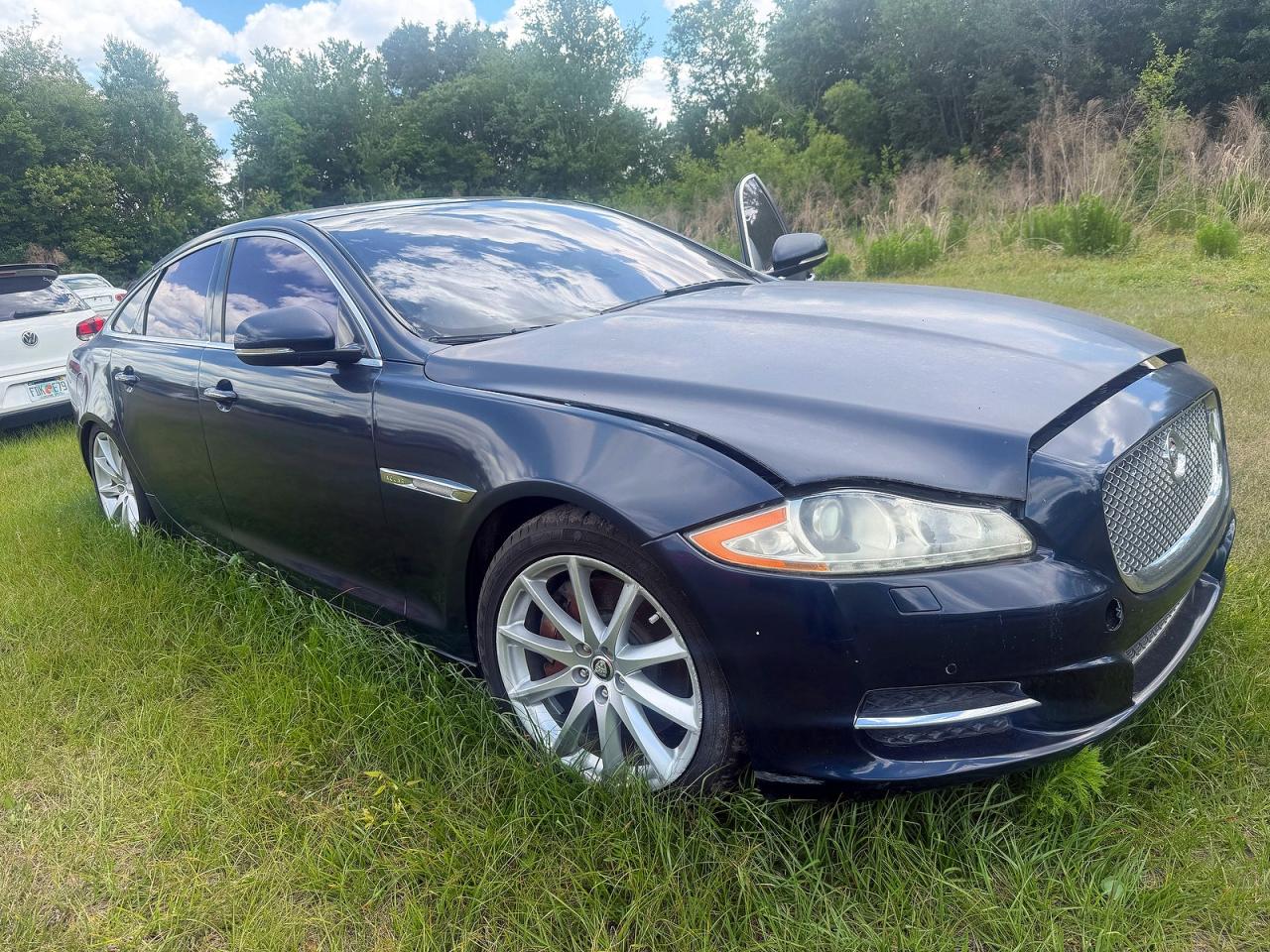 2013 Jaguar Xj Blue vin: SAJWA1C73D8V44829