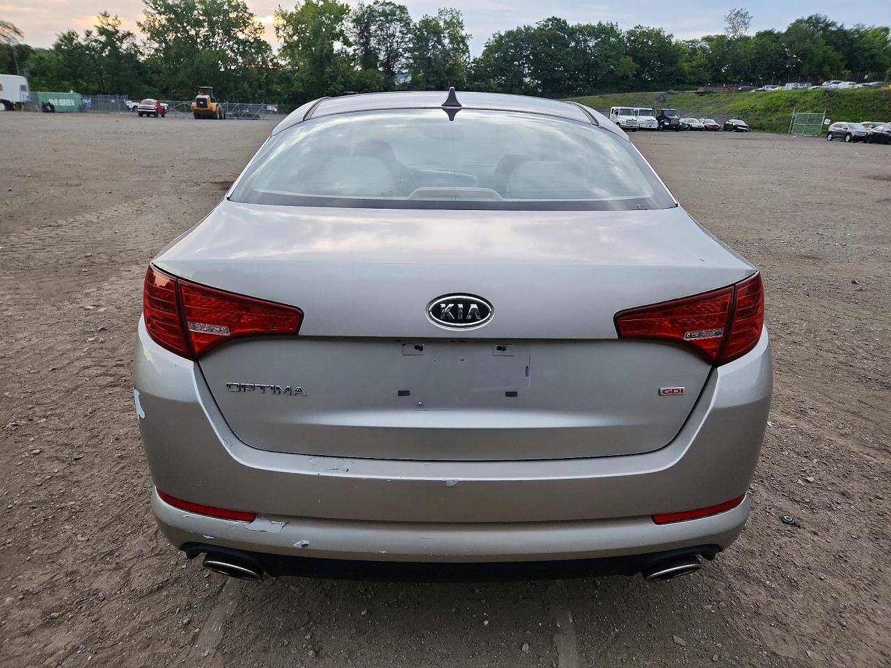 2011 Kia Optima Lx Silver vin: KNAGM4A73B5173388