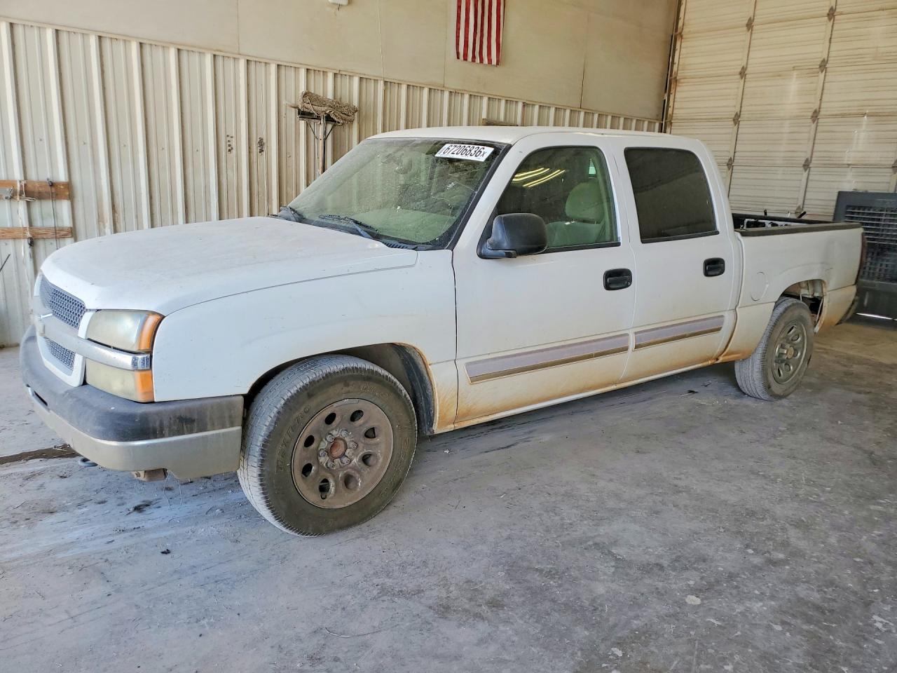 2005 Chevrolet Silverado C1500 White vin: 2GCEC13T351333488