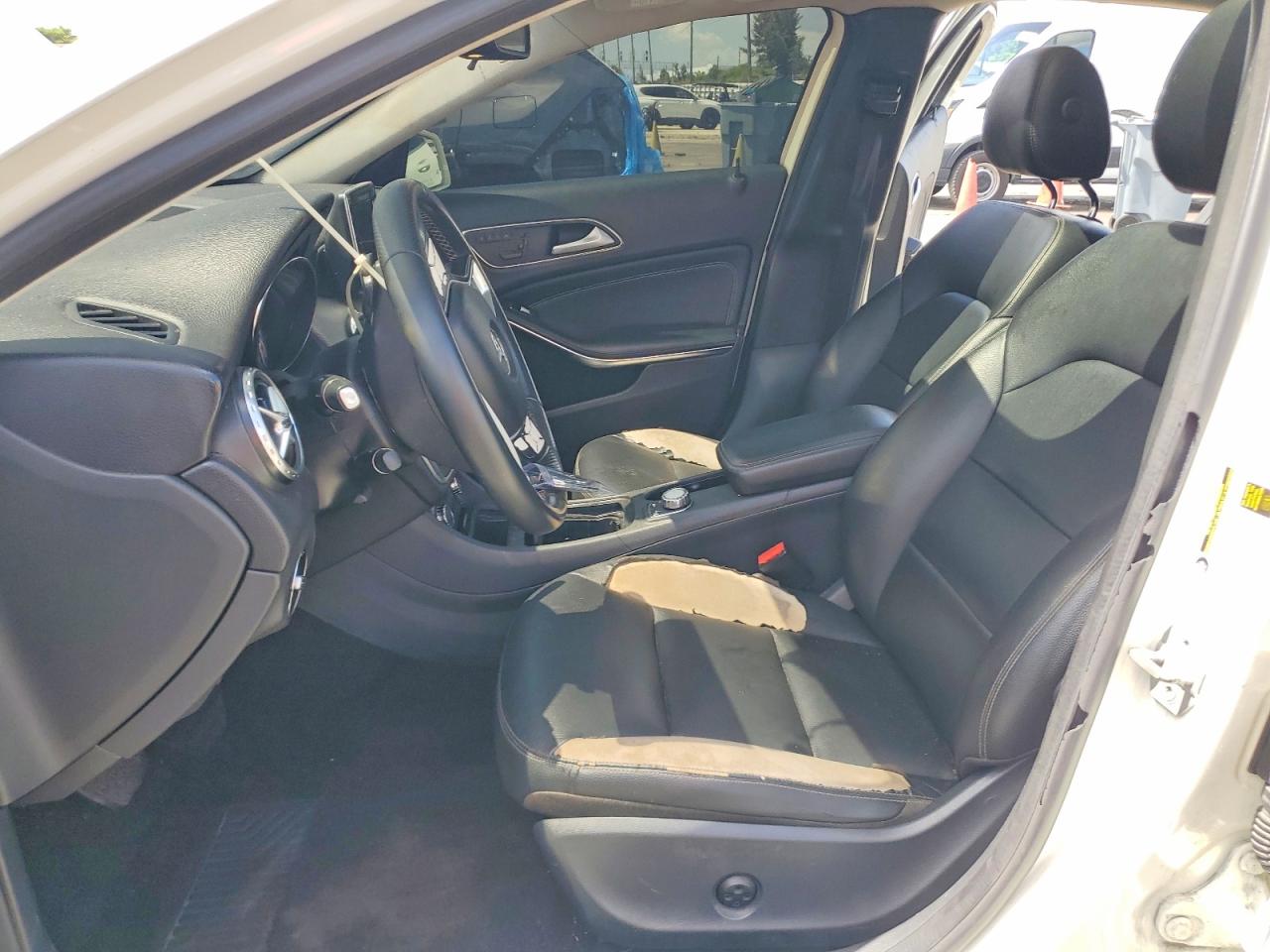 2015 Mercedes-benz Gla 250 4matic White vin: WDCTG4GB2FJ148140