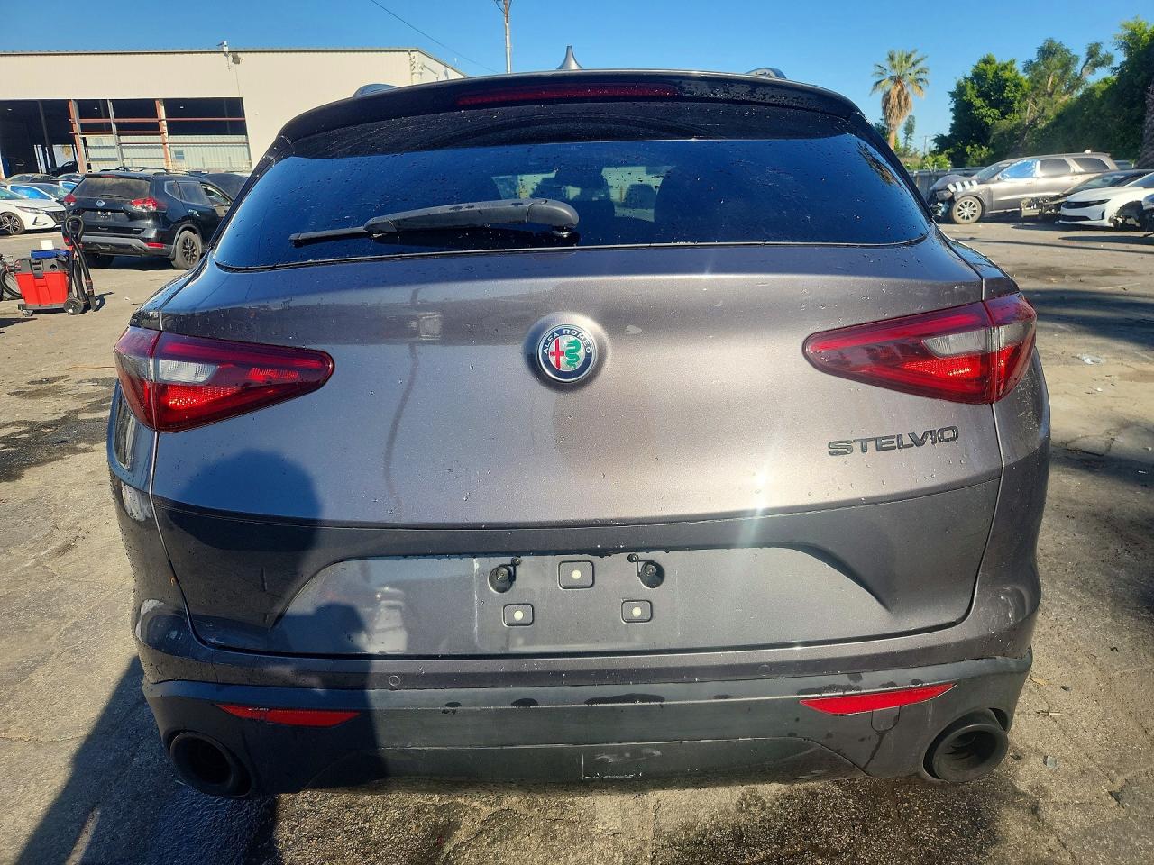 2020 Alfa Romeo Stelvio Gray vin: ZASPAJAN2L7C74055