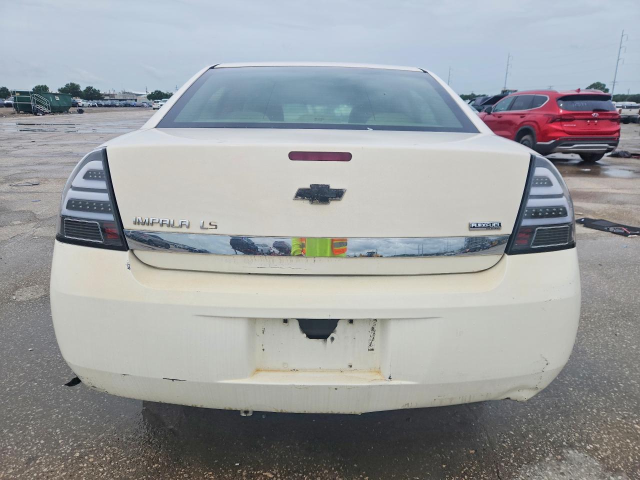 2009 Chevrolet Impala Ls Белый vin: 2G1WB57K391260928