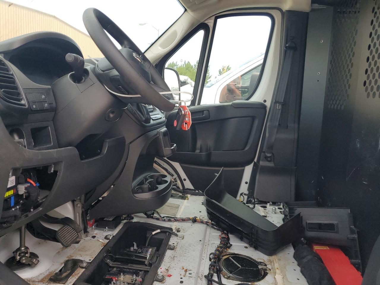 2025 Ram Promaster 2500 2500 Standard White vin: 3C6LRVVG6SE538239 Damage: Left Front Seat, Missing, Replacement Required