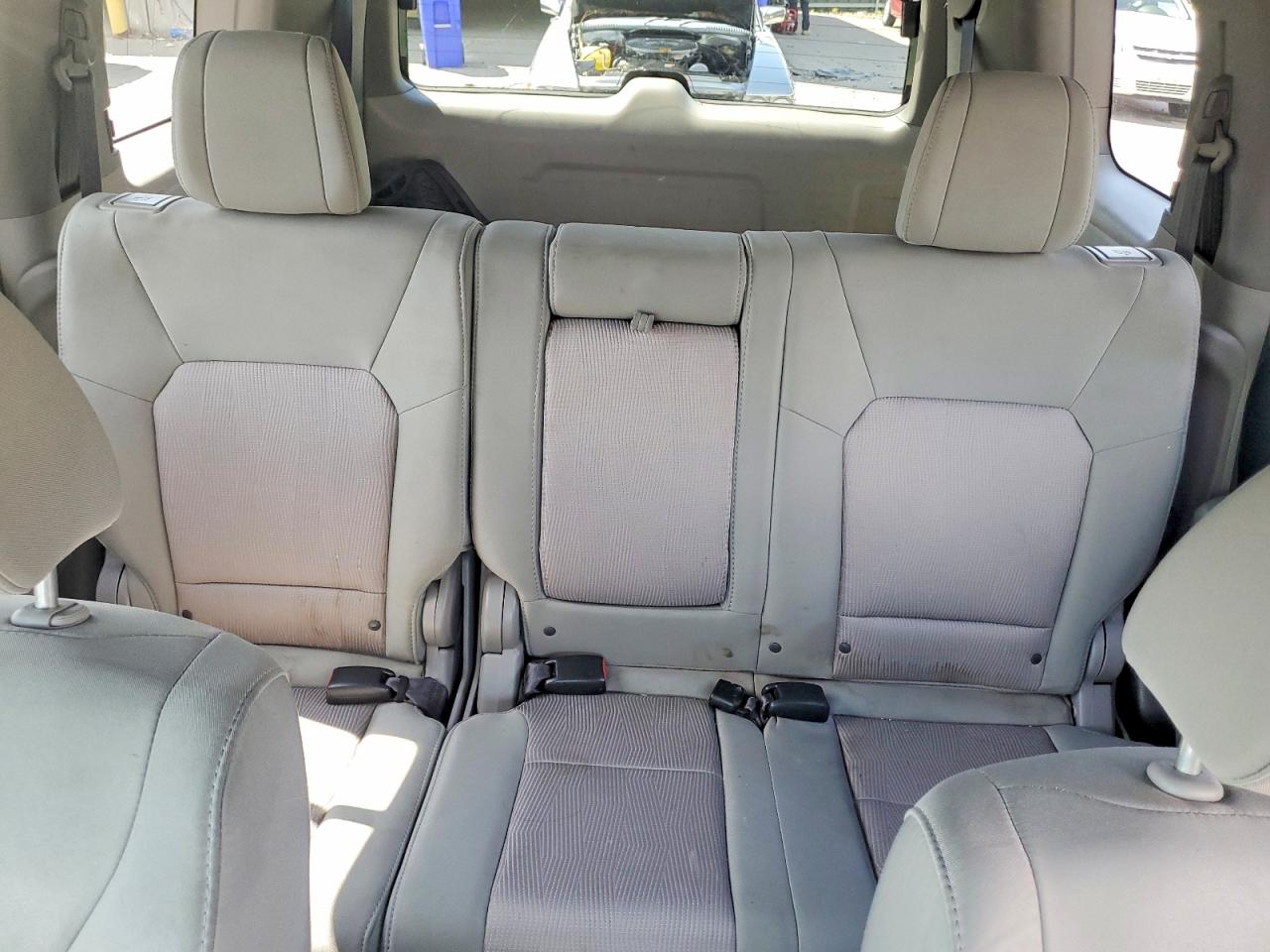 2012 Honda Pilot Ex Gray vin: 5FNYF4H45CB076822