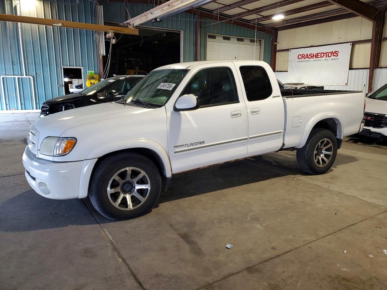 2003 Toyota Tundra Limited White vin: 5TBBT48143S395721