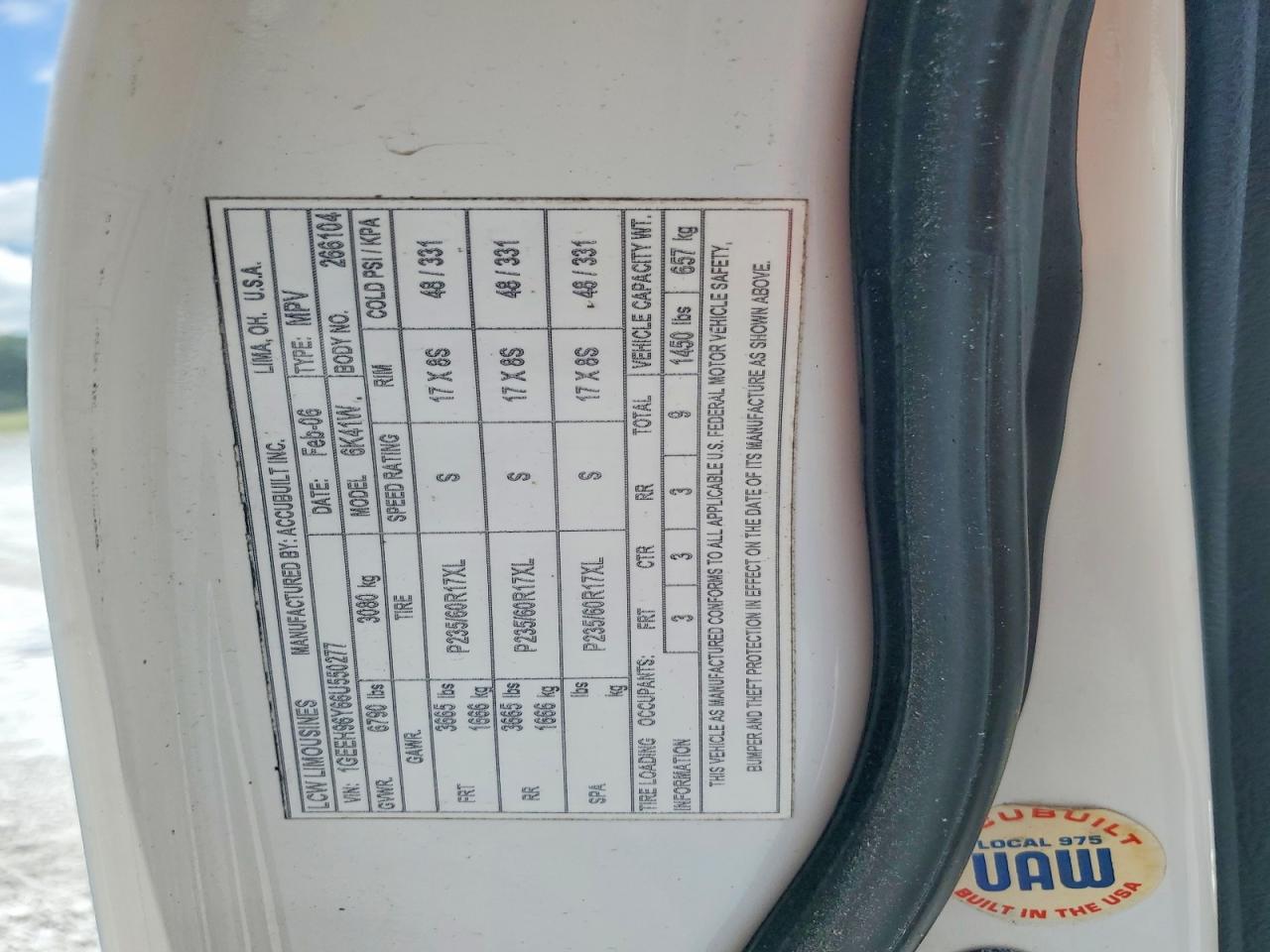 2006 Cadillac Professional Chassis White vin: 1GEEH96Y66U550277