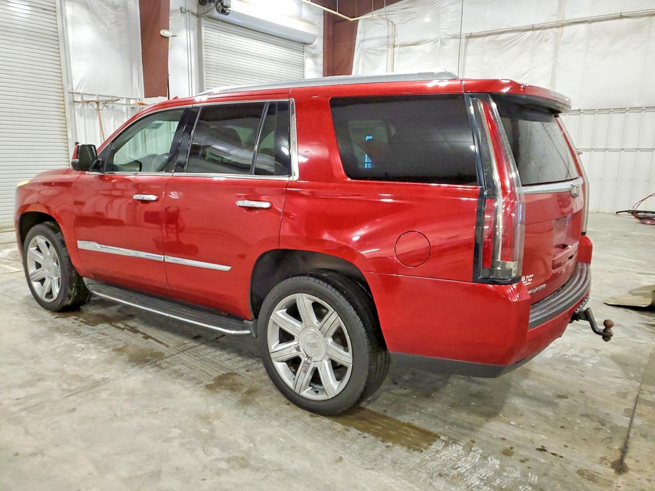 2015 Cadillac Escalade Luxury Red vin: 1GYS4MKJ0FR528999
